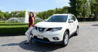 เพื่อนคู่ใจในการเดินทาง ที่มอบความสะดวกสบาย และปลอดภัยให้ลิซ่าเสมอ NISSAN X-TRAIL HYBRID