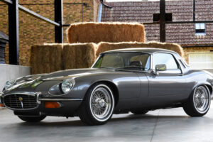 สวยอยู่ ! เผยโฉมรถรีโนเวท "1974 Jaguar E-Type Series 3" แบบคลาสสิกย้อนยุค