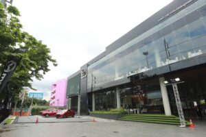 MAZDA ชลบุรี ทุ่ม 300 ล้านบาท บุกกรุงเทพฯ เปิดโชว์รูมย่านประดิษฐ์มนูญธรรม