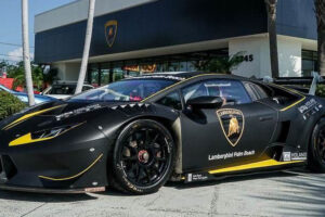 เผยโฉมรถสปอร์ต "Lamborghini Huracan Super Trofeo 2016" มือสองสภาพดีราคาคุ้มค่าขายผ่านตัวแทนใน Palm Beach