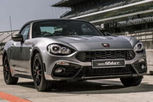 "Abarth 124 GT Model" พร้อมแล้วสำหรับการเปิดตัวแต่งแบบใหม่ย้อนรอยโฉมคลาสสิก