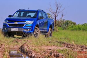 TEST DRIVE : รีวิว CHEVROLET COLORADO HIGH COUNTRY STORM 4x4 ขับสนุก ลุยสบาย ความปลอดภัยจัดเต็ม