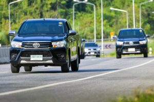 Group Test : รีวิว Toyota Revo เกียร์ 6 จังหวะ โชว์สัมผัสสมรรถนะ และความประหยัด