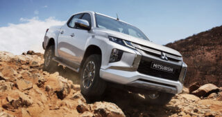 "Mitsubishi L200 Model" มาแล้วจ้าพร้อมระบบขับเคลื่อนเต็มรูปแบบถึง 4 ล้อด้วยกัน