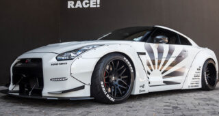 Liberty Walk ส่งตรงชุดแต่ง Nissan GT-R Model สุดโหดไปยังแอฟริกาใต้