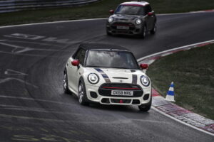 MINI ยืนยันรถแบบ "2019 Cooper S JCW" พร้อมเปิดตัวในยุโรปให้สั่งจองแล้ว