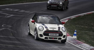 MINI ยืนยันรถแบบ "2019 Cooper S JCW" พร้อมเปิดตัวในยุโรปให้สั่งจองแล้ว