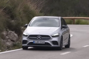 Mercedes-Benz ยันพร้อมเดินหน้าต่อเปิดตัวรถแบบ "B-Class Model 2019"