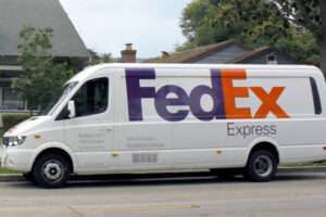 FedEx มาแล้วพร้อมส่งรถตู้พลังงานไฟฟ้าจนส่งช่วยประหยัดพลังงาน