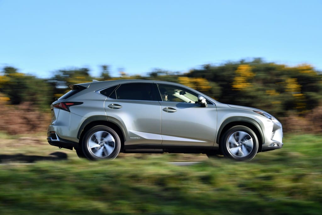 lexus-nx-300h 1
