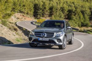 Mercedes-Benz ส่งแคมเปญต้อนรับปีใหม่ ดอกเบี้ย 0% และประกันชั้นหนึ่ง กับรถยนต์ 3 รุ่นยอดฮิต GLC, S-Class และ E-Class