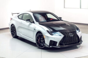 Lexus จัดให้เปิดเผยรายละเอียดแบบเจาะลึกของ "RC-F Model" เต็มรูปแบบ