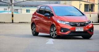 รีวิว HONDA JAZZ RS+ สปอร์ตโดนใจ ความปลอดภัยครบครัน ฟังก์ชั่นปรับเบาะรองรับไลฟ์สไตล์ได้ครอบคลุม