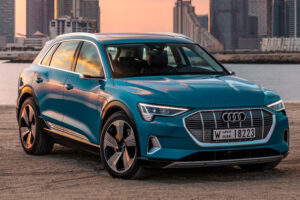 Audi เผยราคาขายรถแบบพลังงานไฟฟ้า "E-Tron Model" เริ่มต้นที่ราคา 71,490 ปอนด์ !!!