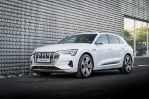 5 ล้านบาท! ร่วมรักษ์โลก Audi เปิดตัว e-tron เอสยูวีพลังไฟฟ้า 100% ครั้งแรกในไทย