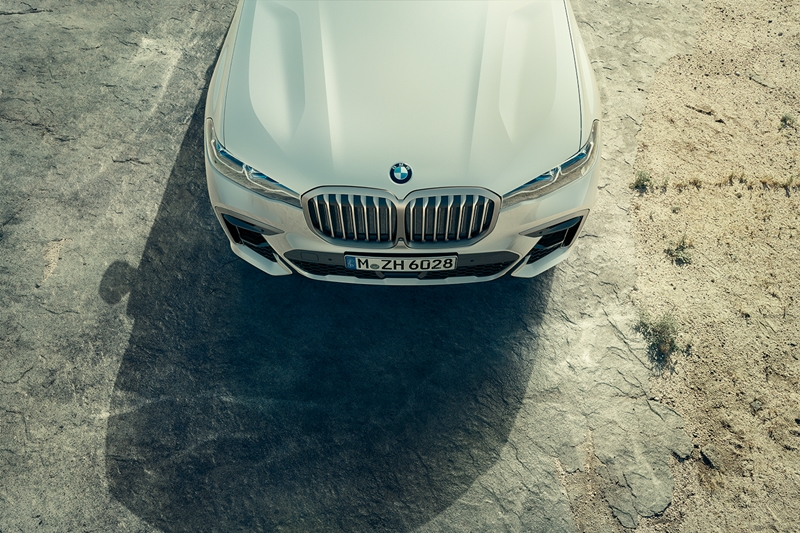 BMW X7 M50d (2)