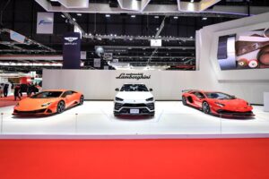 Lamborghini ยกทีมซูเปอร์คาร์พันธุ์แรง ! ลุยงาน Motor Show 2019