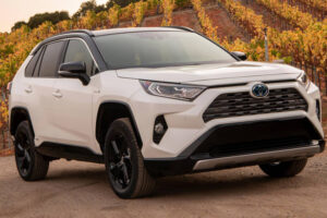 Toyota จับมือ Suzuki พร้อมเปิดตัวรถแบบพลังงานไฮบริดทั่วทั้งโลก !!!