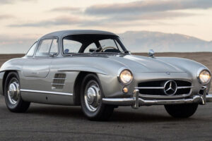 Adam Levine นำรถคลาสสิก “Mercedes-Benz 300 SL Gullwing” ออกประมูล