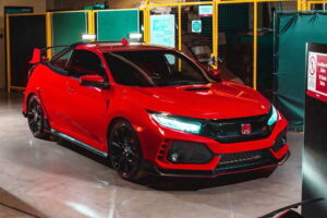 แอบแชะภาพ Honda Civic Type R รุ่นพิเศษ "Project P" ทดสอบบนถนน