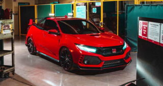แอบแชะภาพ Honda Civic Type R รุ่นพิเศษ "Project P" ทดสอบบนถนน