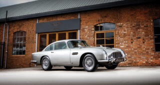 รถสายลับ! เปิดประมูลรถ James Bond "Aston Martin DB5" สุดคลาสสิกจากหนังดัง