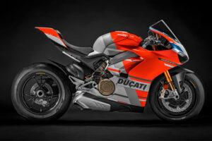 DUCATI PANIGALE V4S CORSE "สปอร์ตตัวแรงโมเดลพิเศษ ถอดแบบมาจากตัวแข่งระดับแชมป์"