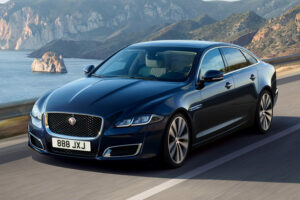 จัดเต็ม! เผยทีมงาน Jaguar Land Rover เตรียมเปิดตัวรถพลังงานไฟฟ้าถึง 3 รุ่นด้วยกันในโรงงานแห่งใหม่