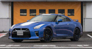 อย่างสวย! Nissan เปิดตัวรถแบบ "Nissan GT-R" ครบรอบ 50 ปี "Anniversary Edition" ในงานที่ New York Auto Show