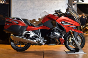 BMW เปิดตัว BMW R1250RT ใหม่ ทัวร์ริ่งรุ่นใหญ่ มีให้เลือก 4 สไตล์ ราคาเริ่มต้น 1.34 ล้านบาท