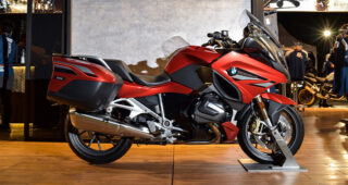 BMW เปิดตัว BMW R1250RT ใหม่ ทัวร์ริ่งรุ่นใหญ่ มีให้เลือก 4 สไตล์ ราคาเริ่มต้น 1.34 ล้านบาท
