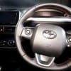 Toyota-Sienta-11