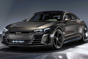 Audi เตรียมเปิดตัวรถสปอร์ตพลังงานไฟฟ้า Audi E-Tron GT ทั้งรุ่น S และ RS สมรรถนะสูงสุด 582 แรงม้า