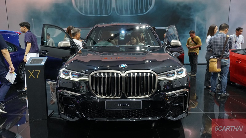 BMW X7 (1)