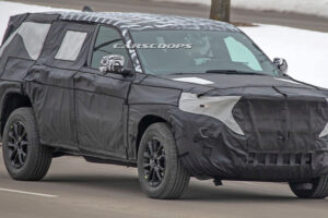 Jeep เตรียมเปิดเซกเม้นต์ใหม่ ซุ้มทดสอบ SUV 3 แถว 7 ที่นั่ง คาดทำตลาดปี 2021