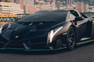 Lamborghini Veneno Roadster กระทิงดุรุ่นโคตรพิเศษ มีเพียง 9 คันในโลก เตรียมออกประมูลที่ปารีส