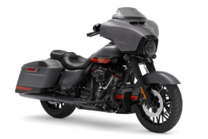 HARLEY-DAVIDSON CVO STREET GLIDE 2020 "ครูสเซอร์อเมริกันพันธุ์โหดในโหมดออกทริป"