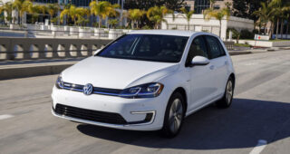 ใจปล้ำสุด! Volkswagen ประกาศผู้ใช้ “E-Golf Model” ในแคนาดาชาร์จฟรีไปเลย