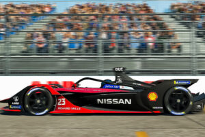 Nissan e.dams เก็บชัยชนะจากการแข่งขัน ABB Formula E Race at Home Challenge รอบชิงชนะเลิศ