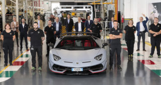Lamborghini ฉลองความสำเร็จผลิต Aventador ครบ 10,000 คัน และคันนี้ถูกจองโดยคนไทย