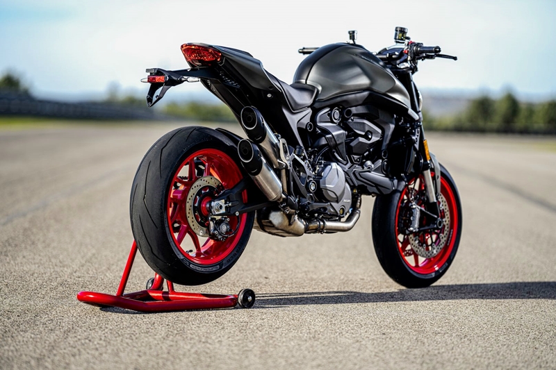 เปิดตัว Ducati Monster 2021 ใช้เฟรมแบบ Super Bike น้ำหนัก