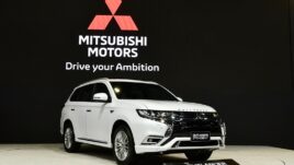 ใหม่ Mitsubishi Outlander PHEV 2023-2024 ราคา มิตซูบิชิ เอาท์แลนเดอร์ พีเอชอีวี ใหม่ ตารางผ่อน-ดาวน์