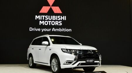 ใหม่ Mitsubishi Outlander PHEV 2023-2024 ราคา มิตซูบิชิ เอาท์แลนเดอร์ พีเอชอีวี ใหม่ ตารางผ่อน-ดาวน์