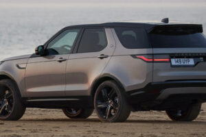 Land Rover Discovery Sport และ Range Rover Evoque รุ่นใหม่ เตรียมเปลี่ยนไปใช้แพลตฟอร์มพลังงานไฟฟ้า