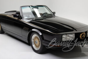 Mercedes-Benz 380SL Roadster สปอร์ต 2 ที่นั่ง ยุค 80  ดีไซน์หรูสุดคลาสสิก