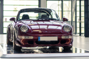 Porsche 993 Carrera 4S ปี 1996 ระบายความร้อนด้วยอากาศรุ่นสุดท้าย ถูกนำมาขายอีกครั้ง