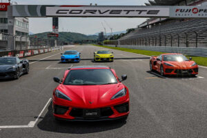 Chevrolet Corvette C8 เวอร์ชั่นพวงมาลัยขวาจากโรงงาน เปิดตัวครั้งแรกในโลกที่ญี่ปุ่น