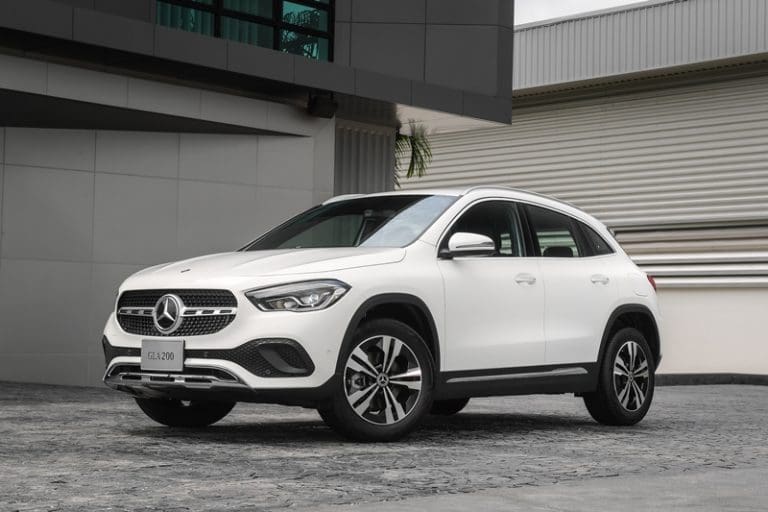 ใหม่ NEW MercedesBenz GLA 200 20242025 ราคาตารางผ่อนดาวน์ รถใหม่