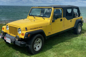 เคยเห็นไหม? Jeep Wrangler ปี 2006 แต่งฐานล้อยาว 6 ที่นั่ง