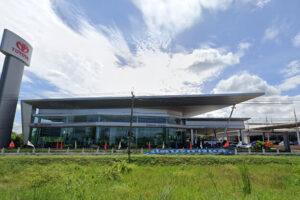 TOYOTA สนามบิน สกลนคร 
